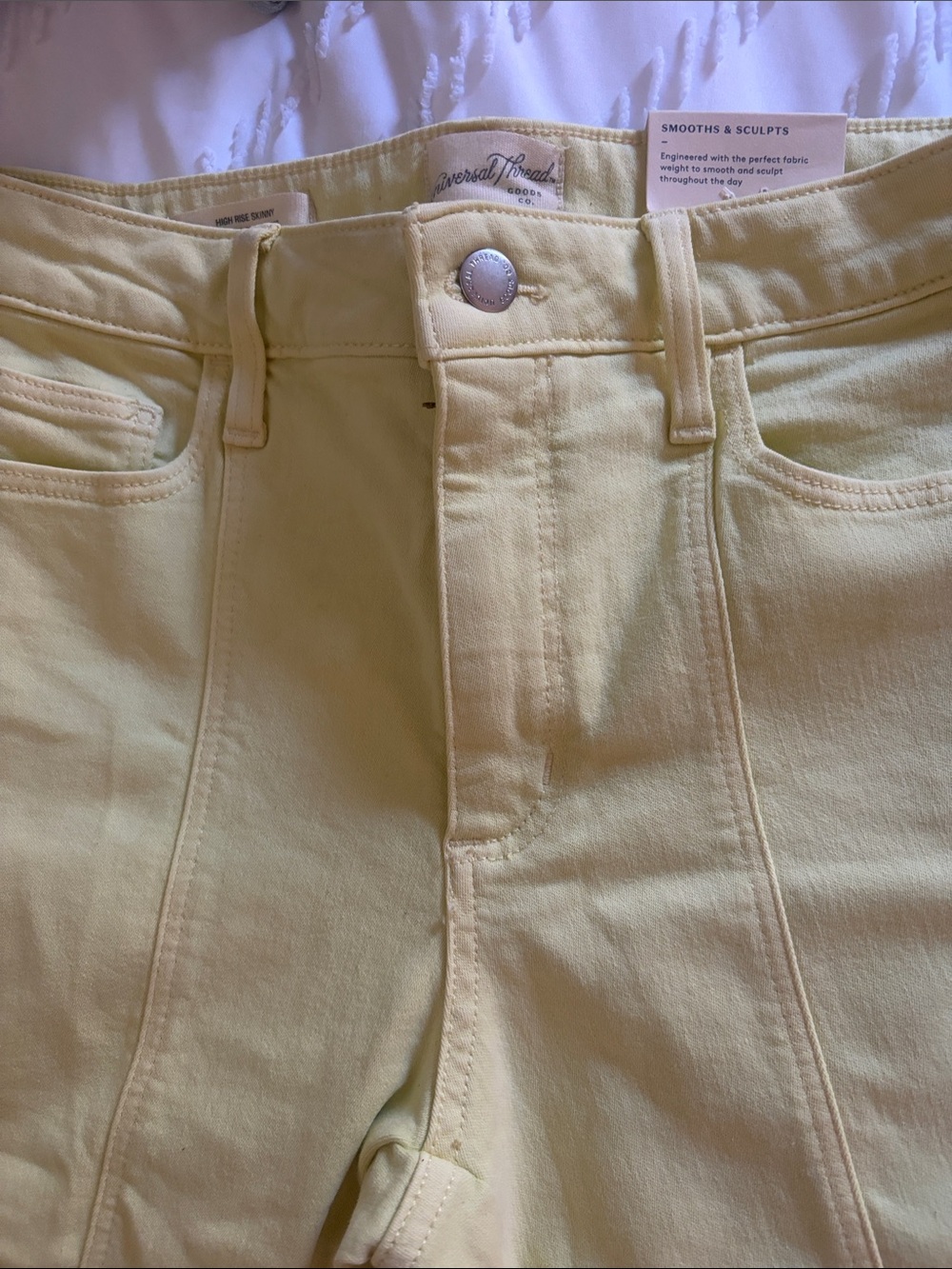 Universal Threads High Rise Skinny Jeans Size 6/28